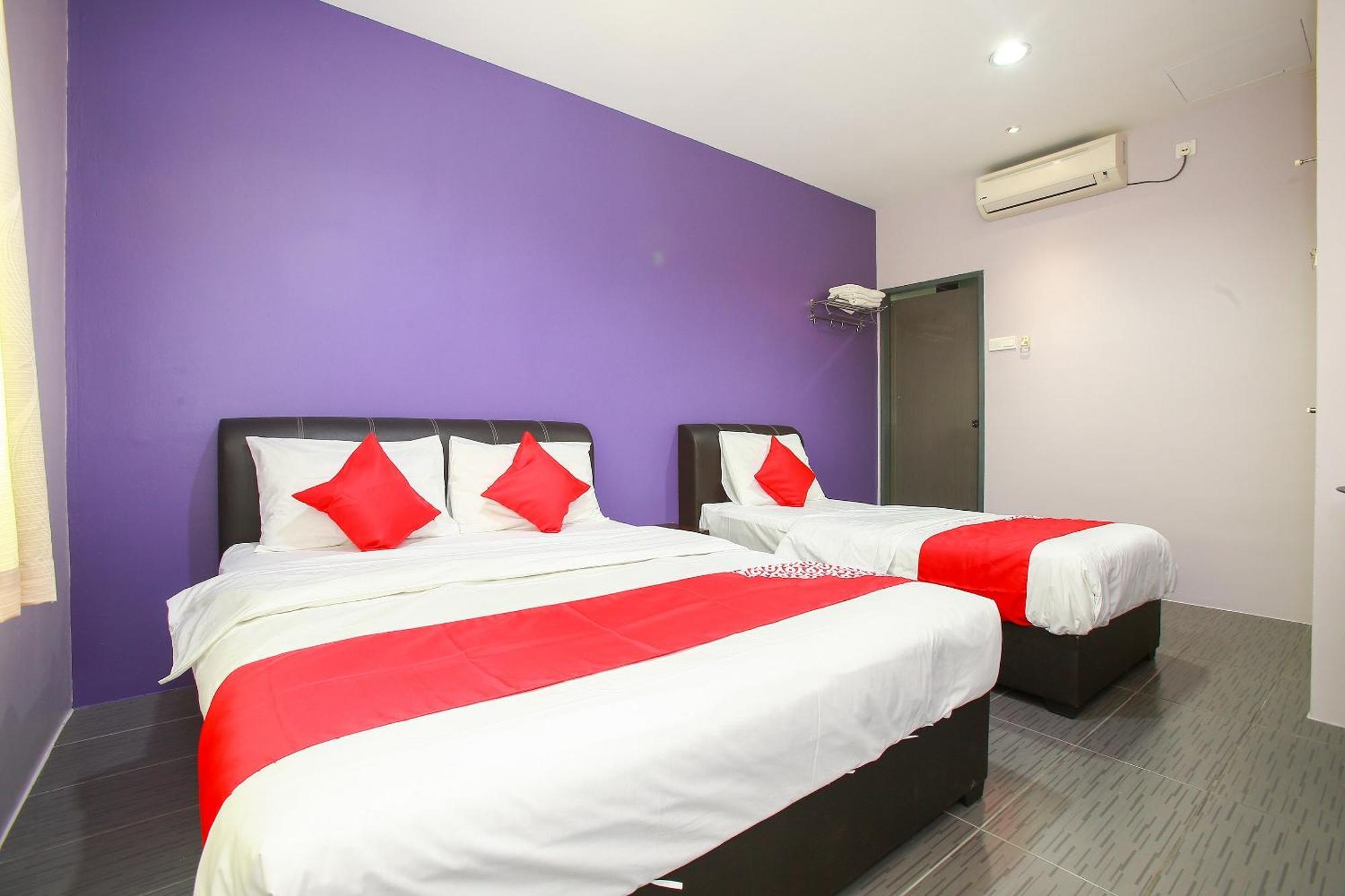 Oyo 89332 De Hotel Teluk Intan Eksteriør billede