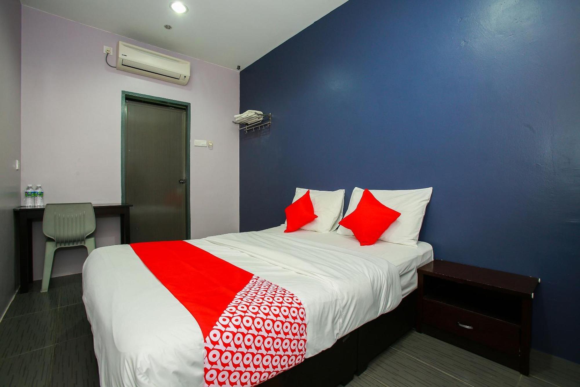 Oyo 89332 De Hotel Teluk Intan Eksteriør billede