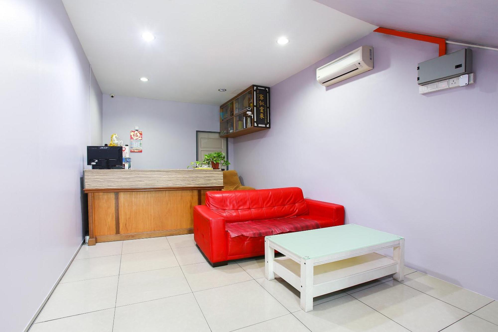 Oyo 89332 De Hotel Teluk Intan Eksteriør billede
